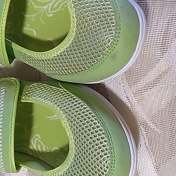 Danskin Now Slip-on Sandals - Picture 5 of 5